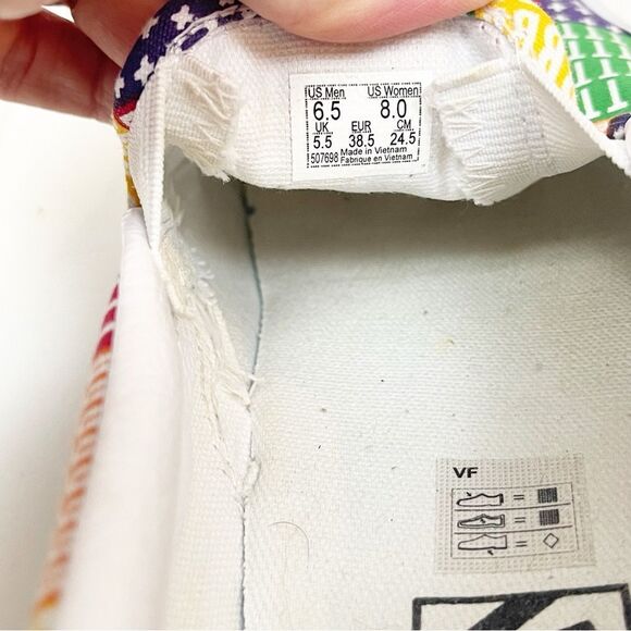 Vans Men's Low-Top Sneakers Skate Shoe, Pride Multi True White Classic Slip On - Picture 4 of 6